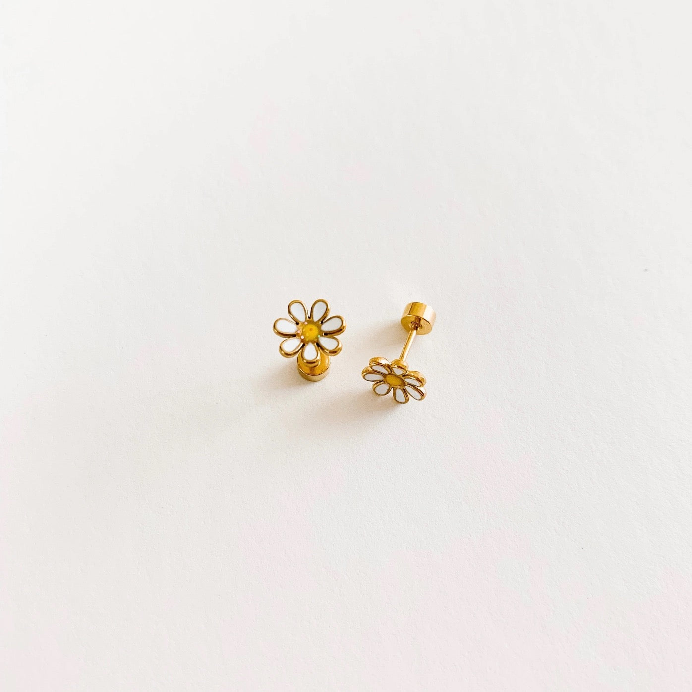 Daisy Studs